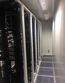 例如下载文件服务器的上行带宽起到决定性作用