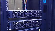 公司 买个建企业站答：一、bluehost：配置高可选多机房