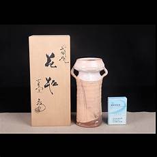 49岁香港男歌手定居上海两年突然携妻回流